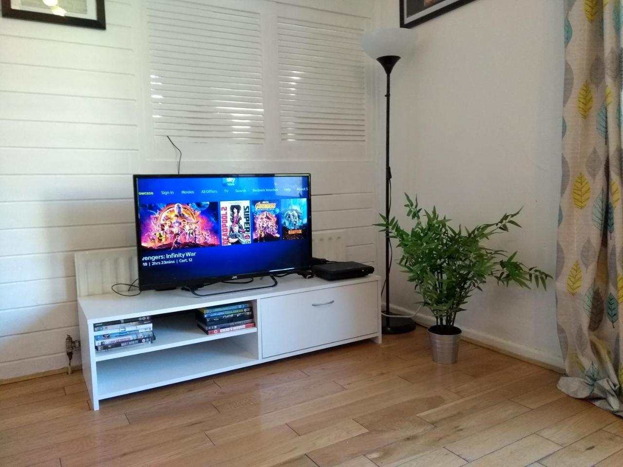 Very Central Location- Free Parking - 2 Bedrooms Belfast Exteriör bild