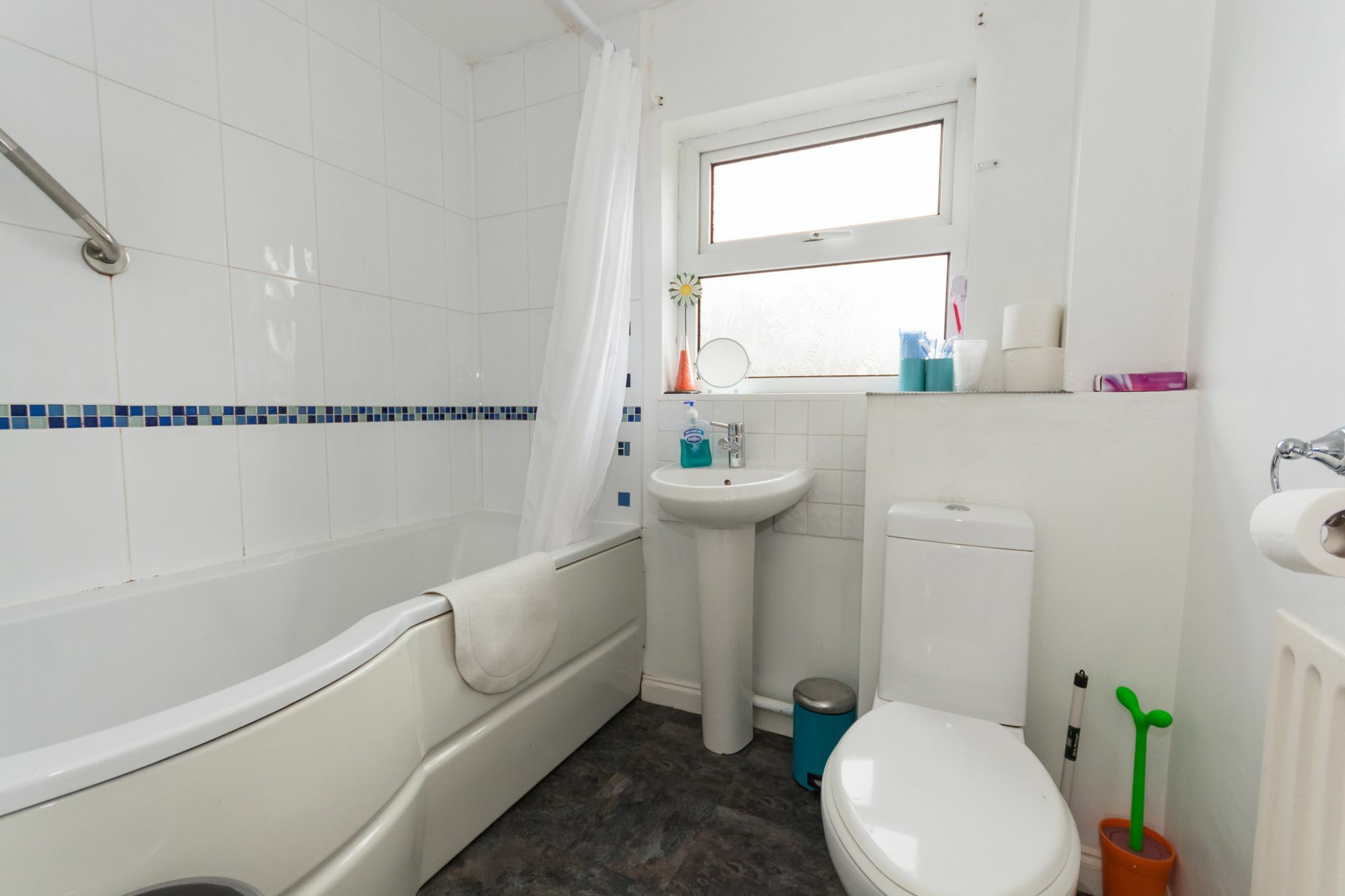 Very Central Location- Free Parking - 2 Bedrooms Belfast Exteriör bild