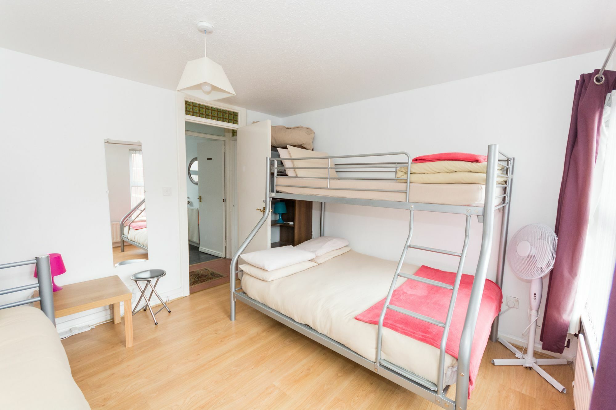 Very Central Location- Free Parking - 2 Bedrooms Belfast Exteriör bild